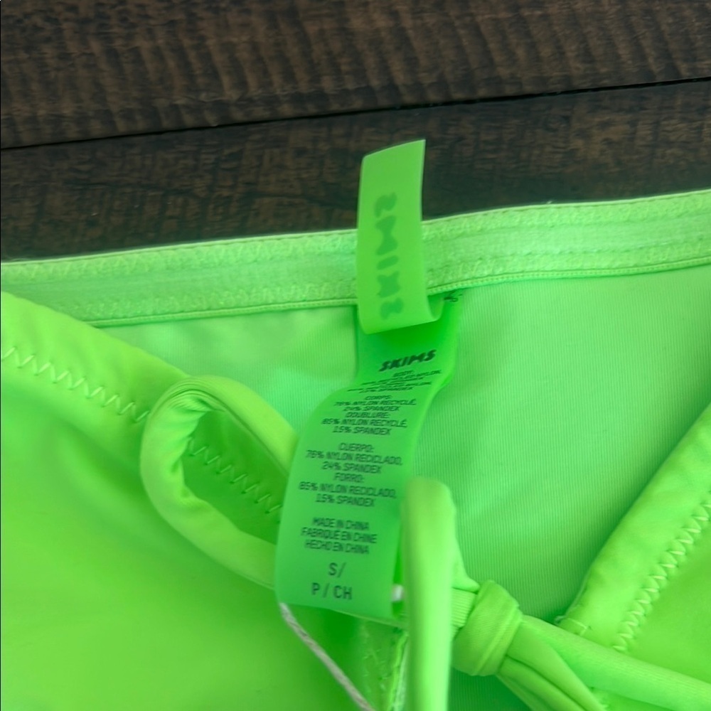 Skims Swim Long Sleeve Bikini Top - Picture 6 of 8